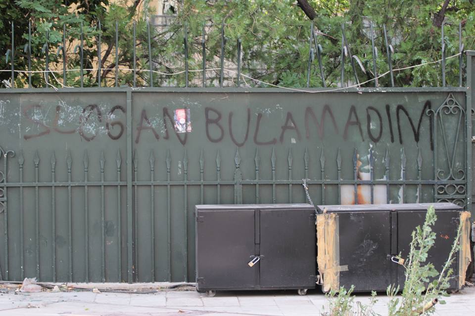 slogan_bulamadim Kaynak: http://duvardageziparki.tumblr.com/page/17